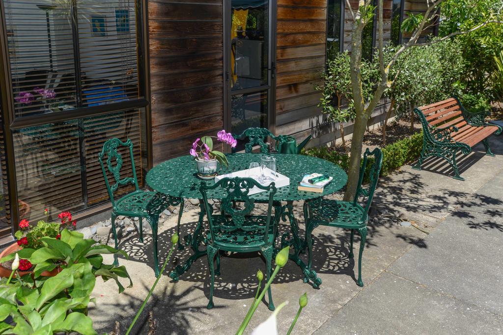 Absolute Beachfront B&B Napier Extérieur photo